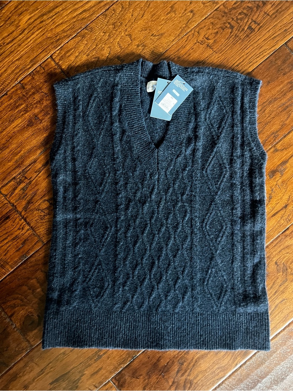 NWT Universal Thread Cable Knit Sweater Vest XS | Navy V-Neck Cozy Soft